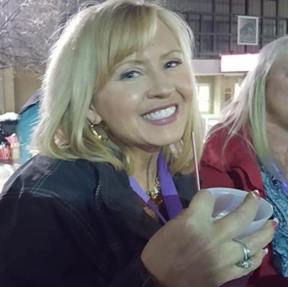 Meet your Posher, Karin - Picture 1 of 1